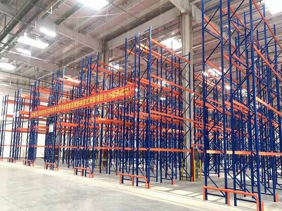 上海某电商物流有限公司沉型横梁式货架、流畅式货架案例